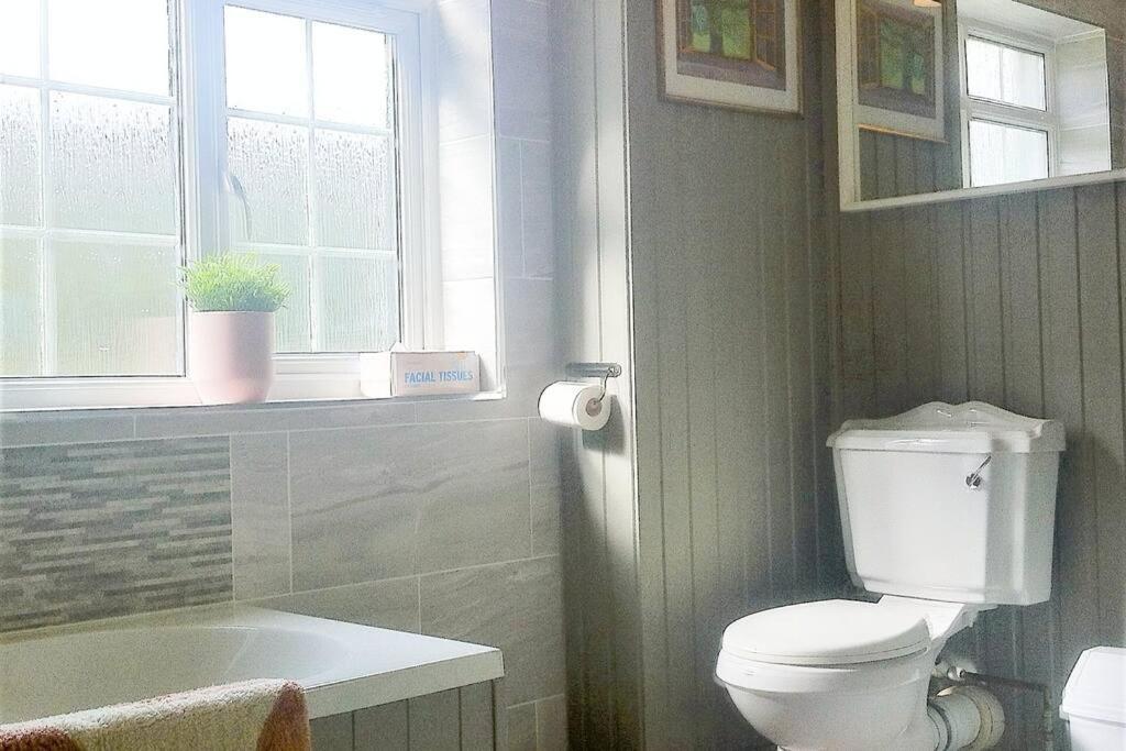 Charming Cottage Within Farmhouse Μονμάουθ Εξωτερικό φωτογραφία